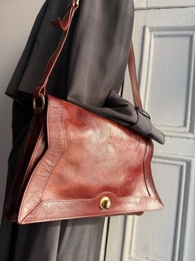 Hobo International Oxblood Leather Shoulder Bag Distressed Sculptural Shape